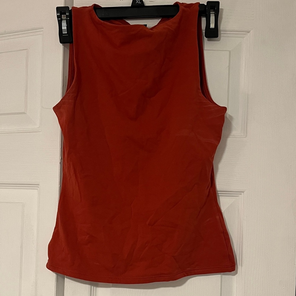 Express body contour top